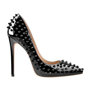 حذاء بكعب عالٍ مدبب من الجلد الأسود اللامعBlack patent leather pointed toe high heel pumps
