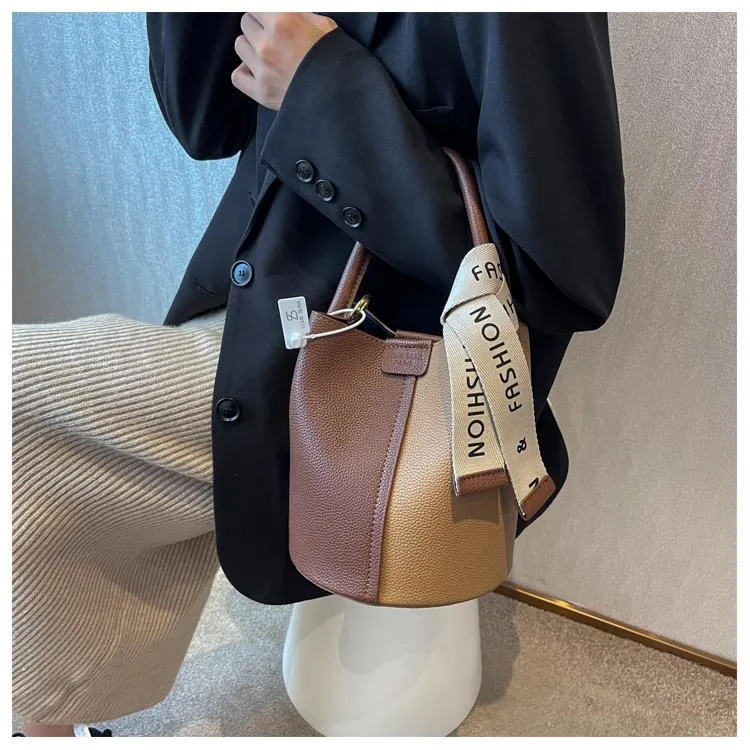 Avery - Trendy Handbag