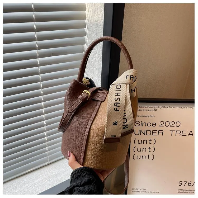 Avery - Trendy Handbag