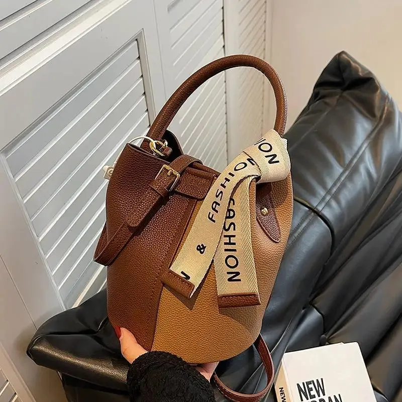 Avery - Trendy Handbag