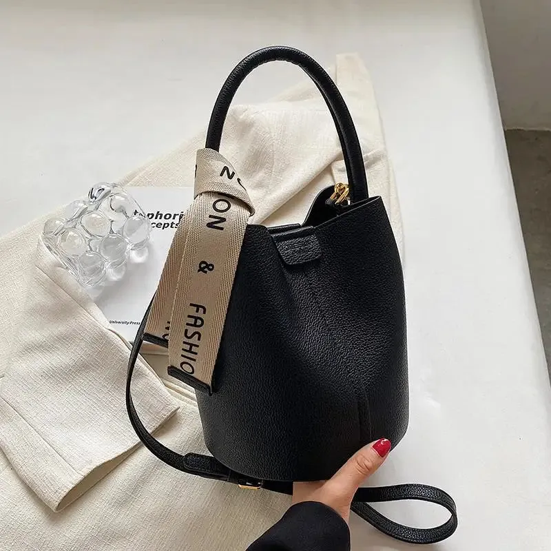 Avery - Trendy Handbag