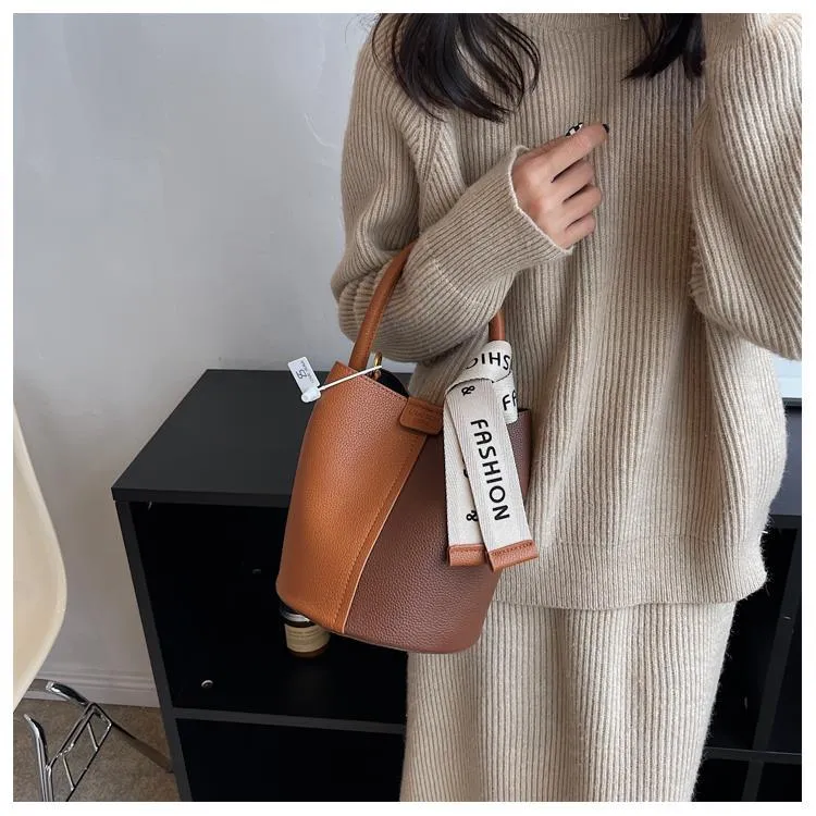 Avery - Trendy Handbag
