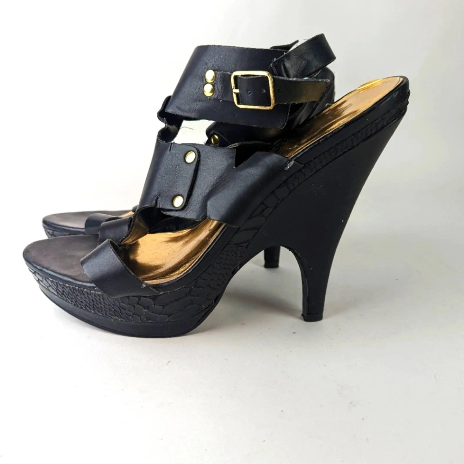 Bakers Melissa Black Strappy Snakeprint Heels 10