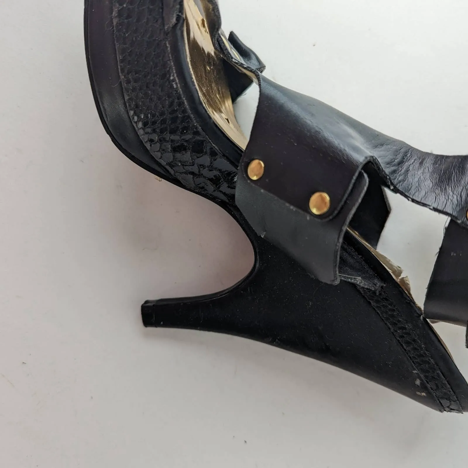 Bakers Melissa Black Strappy Snakeprint Heels 10
