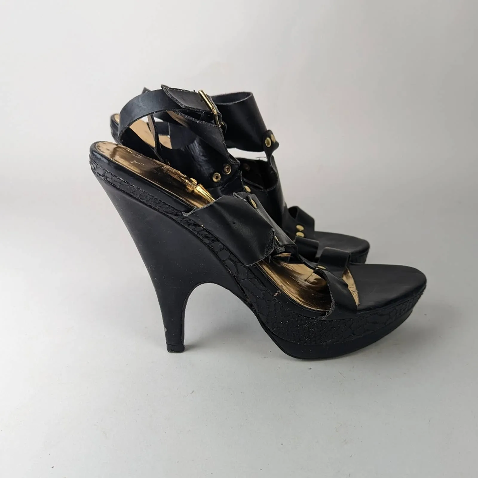Bakers Melissa Black Strappy Snakeprint Heels 10