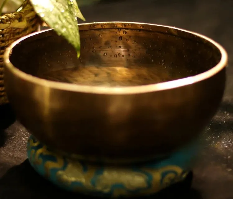Handmade Brass Tibetan Singing Bowl - Mystical Resonance Full Moon Buddha Edition