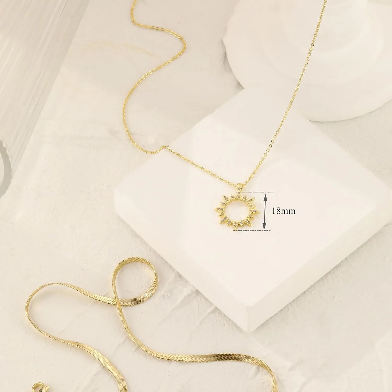 Layered Necklaces for Women,14K Gold/Silver Necklace Set Simple Layered Necklaces Herringbone Twisted Lip Chain Dainty Pendant Necklace Jewelry