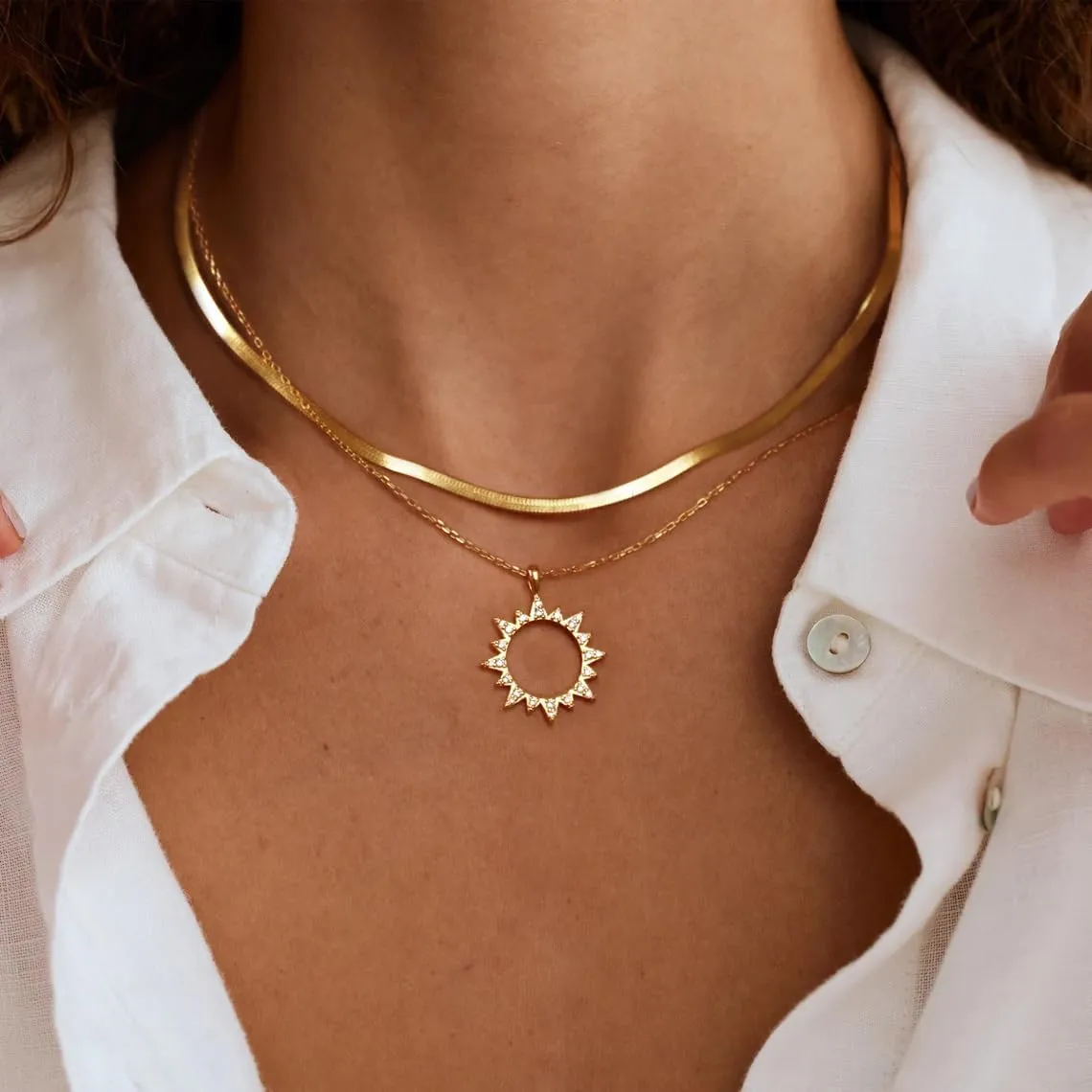 Layered Necklaces for Women,14K Gold/Silver Necklace Set Simple Layered Necklaces Herringbone Twisted Lip Chain Dainty Pendant Necklace Jewelry