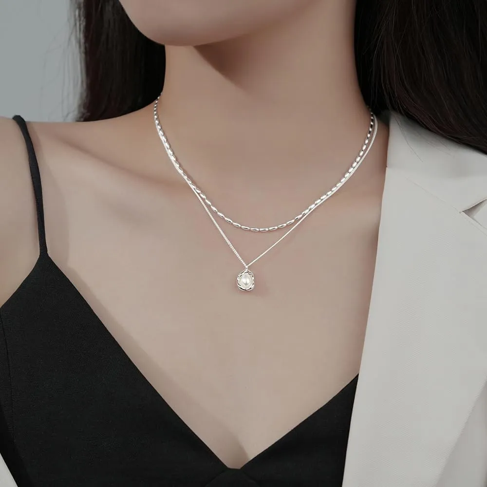 Layered Pearl Pendant Necklaces for Women Dainty Baroque Pearl Choker Necklaces 14k Gold Plated Pearls Beaded Necklace Jewelry Birthday Gifts