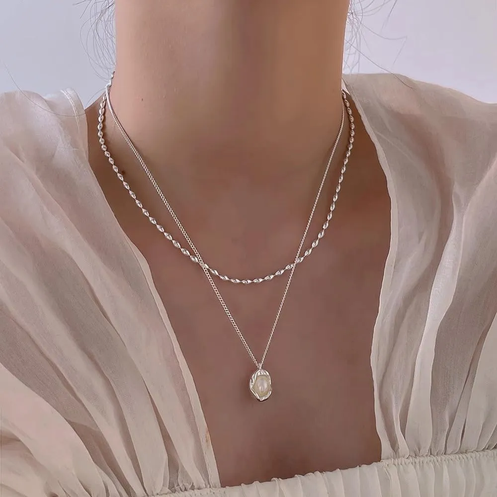 Layered Pearl Pendant Necklaces for Women Dainty Baroque Pearl Choker Necklaces 14k Gold Plated Pearls Beaded Necklace Jewelry Birthday Gifts