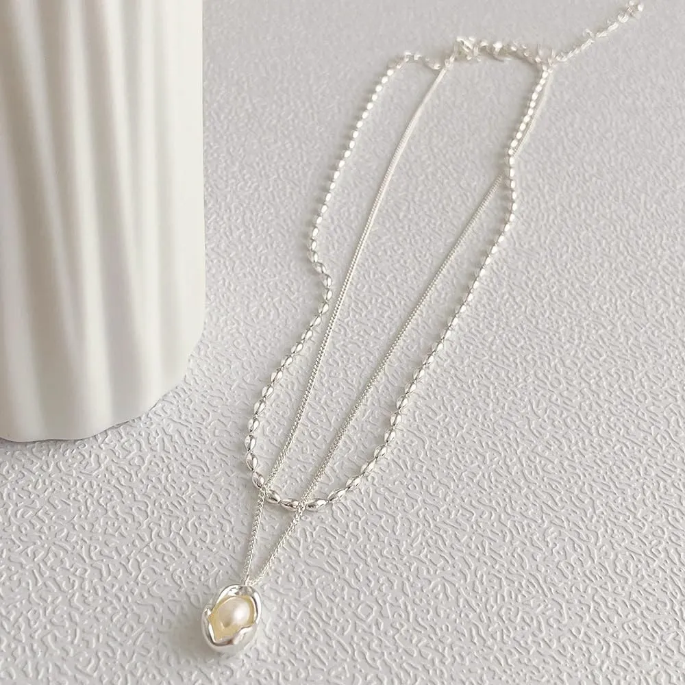 Layered Pearl Pendant Necklaces for Women Dainty Baroque Pearl Choker Necklaces 14k Gold Plated Pearls Beaded Necklace Jewelry Birthday Gifts