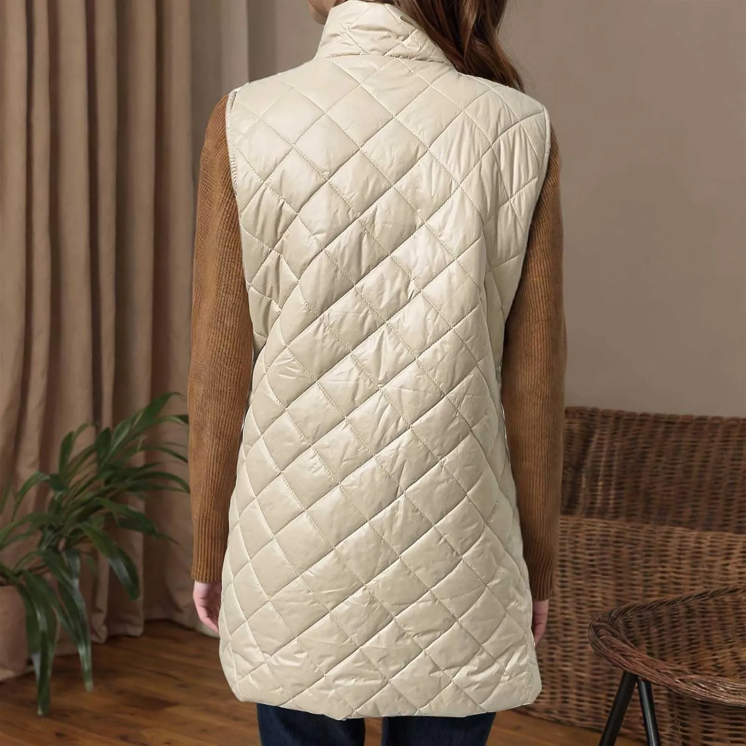 Long Puffer Vest Women Lightweight Quilted Sleeveless Stand Collar Zip Up Puffy Jacket with Pockets Winter Outerwear