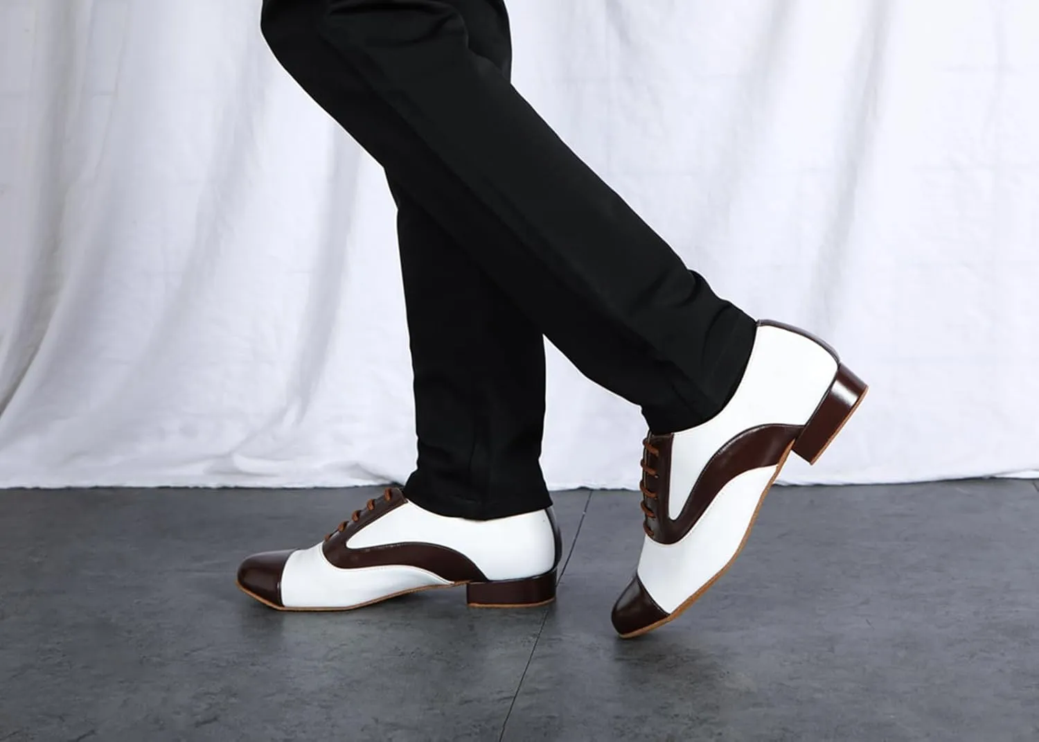 Men's Leather Round Toe Dancing Shoes for Latin Rumba Waltz Tango Performence Ballroom Dance Shoes