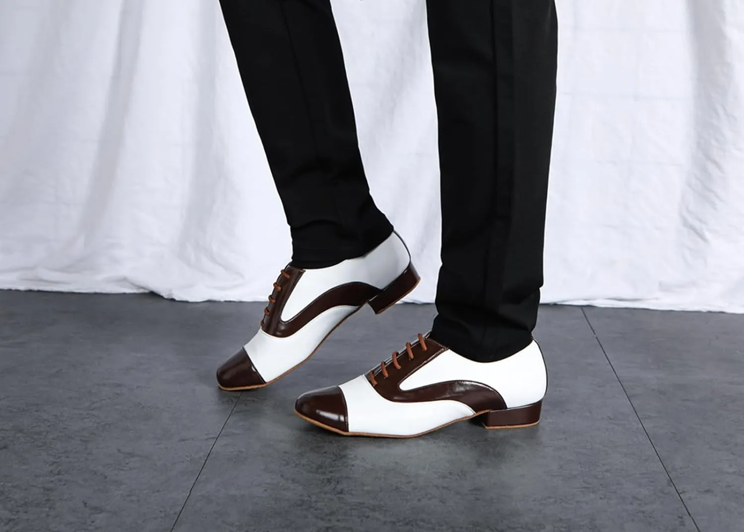 Men's Leather Round Toe Dancing Shoes for Latin Rumba Waltz Tango Performence Ballroom Dance Shoes