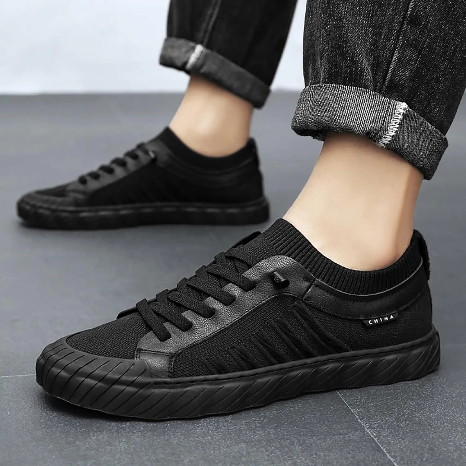 Mesh Shoes Men's Summer New Mesh Hollow Casual Sports Shoes Lightweight Breathable Summer No Show Sneaker Socks Men
