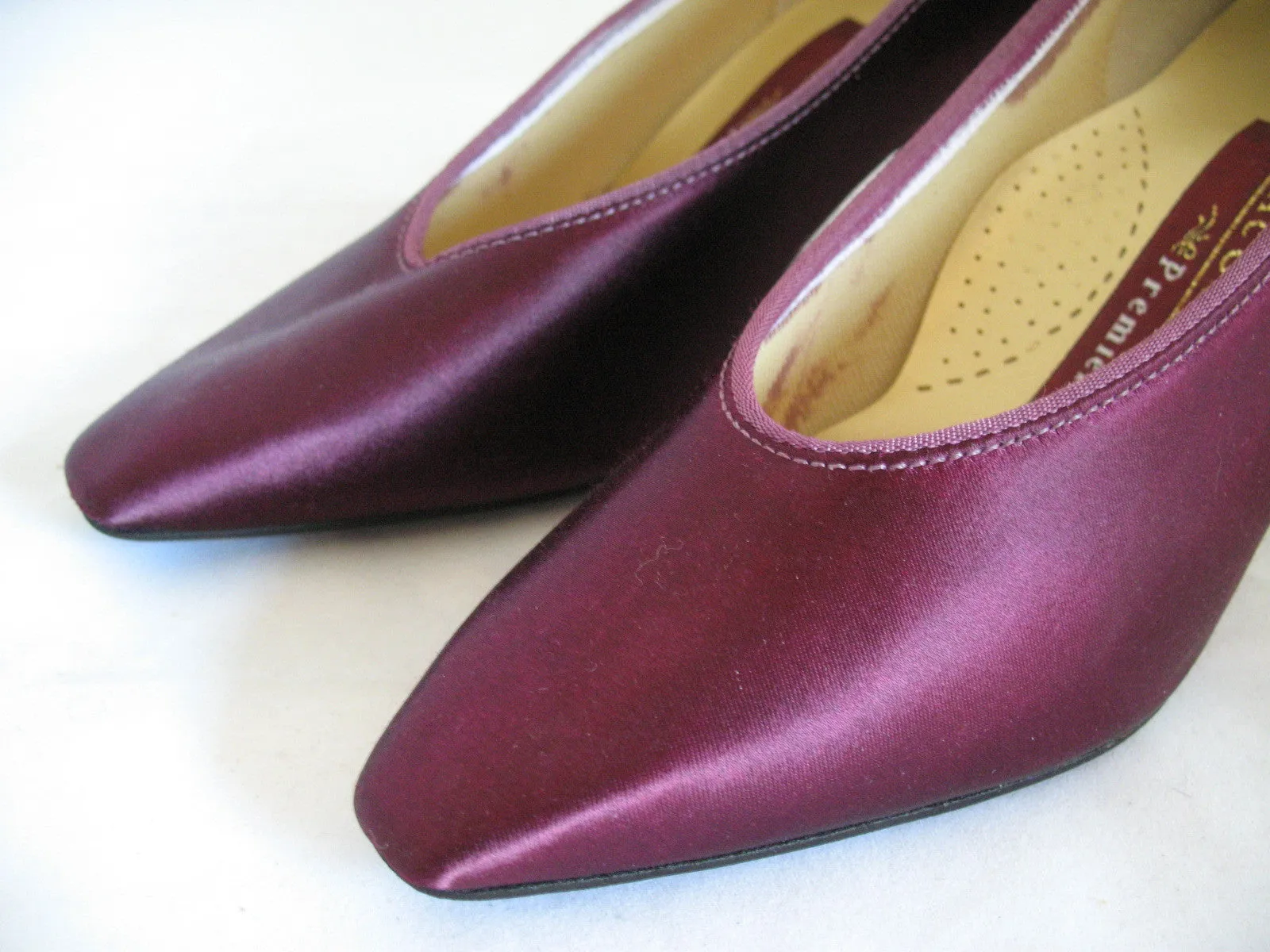 New Vintage Y2K 90s Peacocks Womens Pump Shoes High Heels Made USA Satin Purple