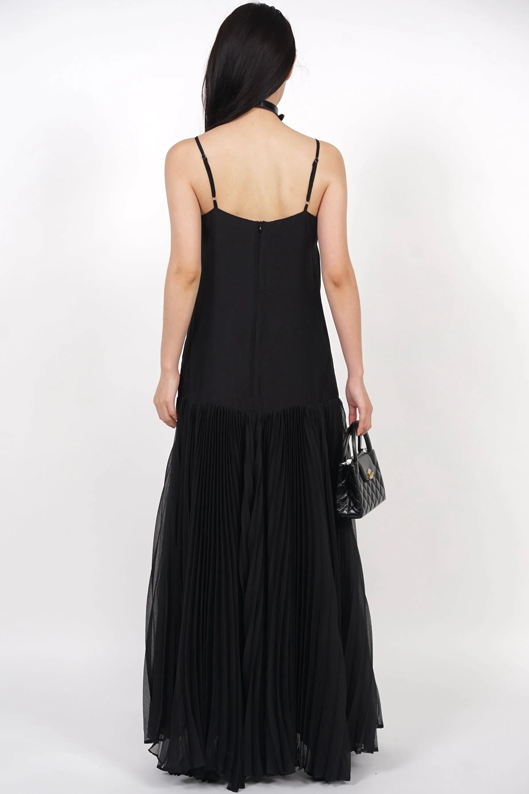 Pleated Flowy Dress in Black